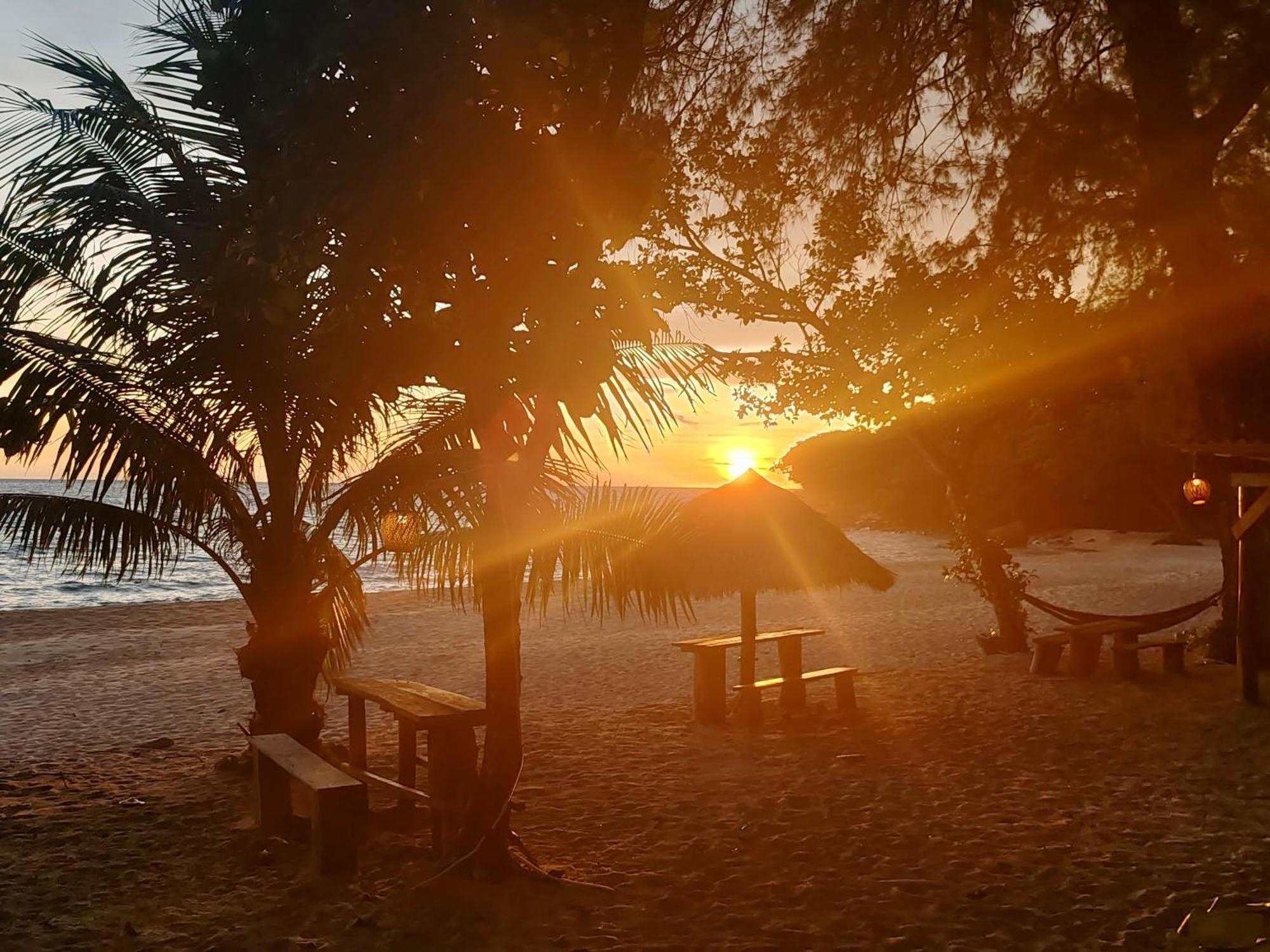 Kamaku Bungalows Đảo Koh Rong Samloem Ngoại thất bức ảnh