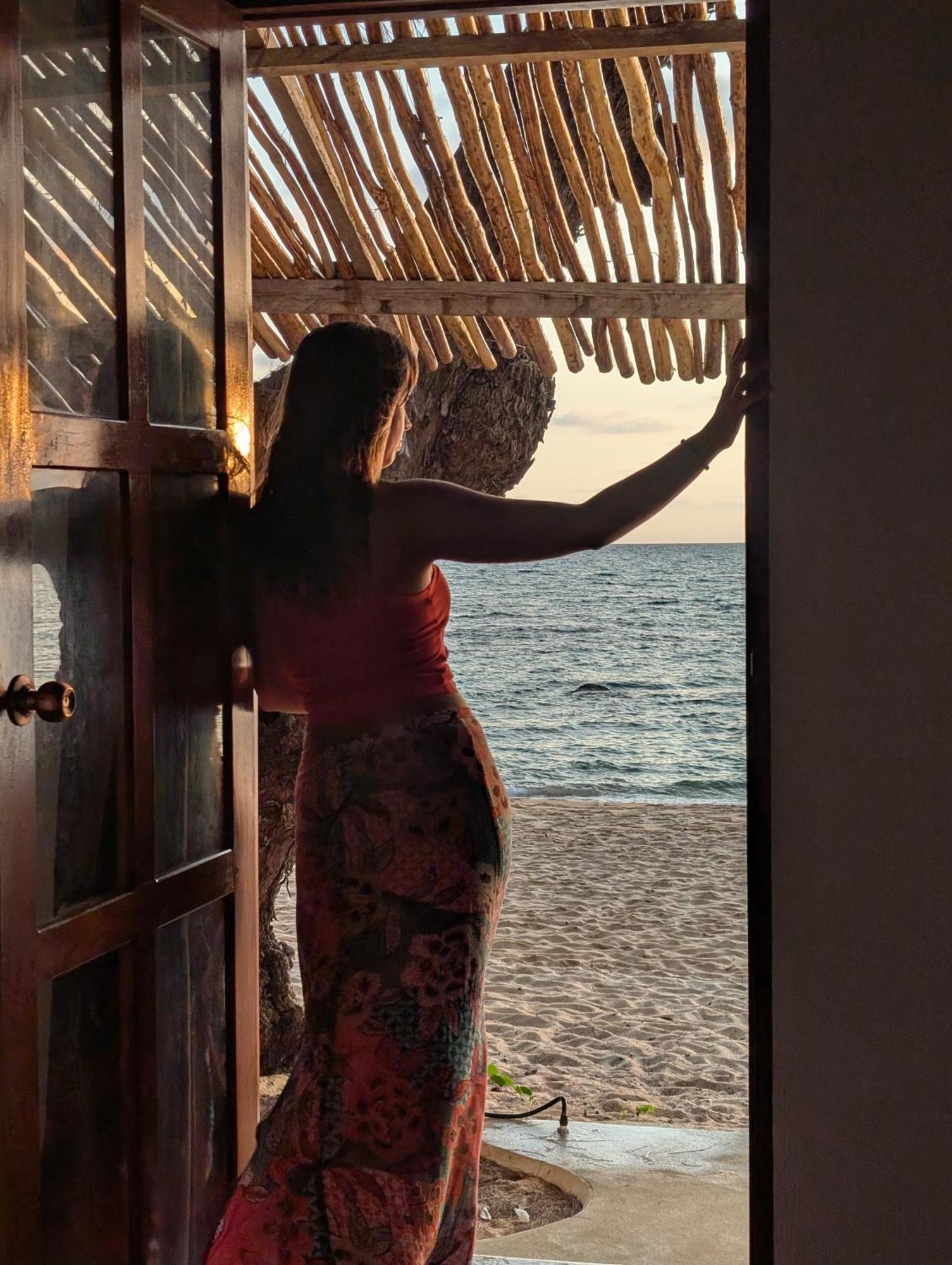 Kamaku Bungalows Đảo Koh Rong Samloem Ngoại thất bức ảnh